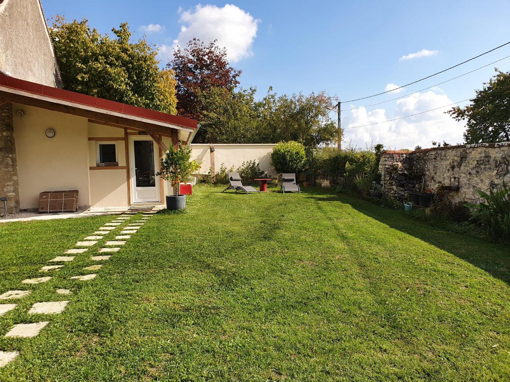 Bed and Breakfast La Source De Kali Bescherelles Exterior foto